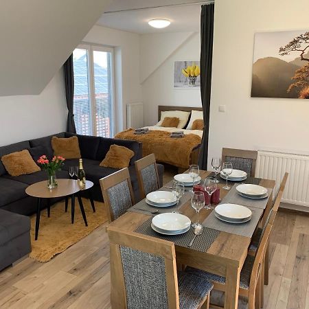 Cozy 2-Bedroom Vacation Apartment With Entire Top Floor Gaj  Buitenkant foto