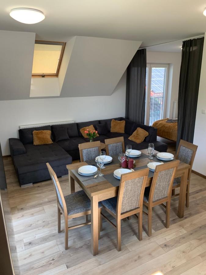 Cozy 2-Bedroom Vacation Apartment With Entire Top Floor Gaj  Buitenkant foto