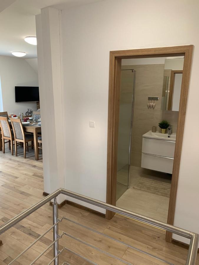 Cozy 2-Bedroom Vacation Apartment With Entire Top Floor Gaj  Buitenkant foto